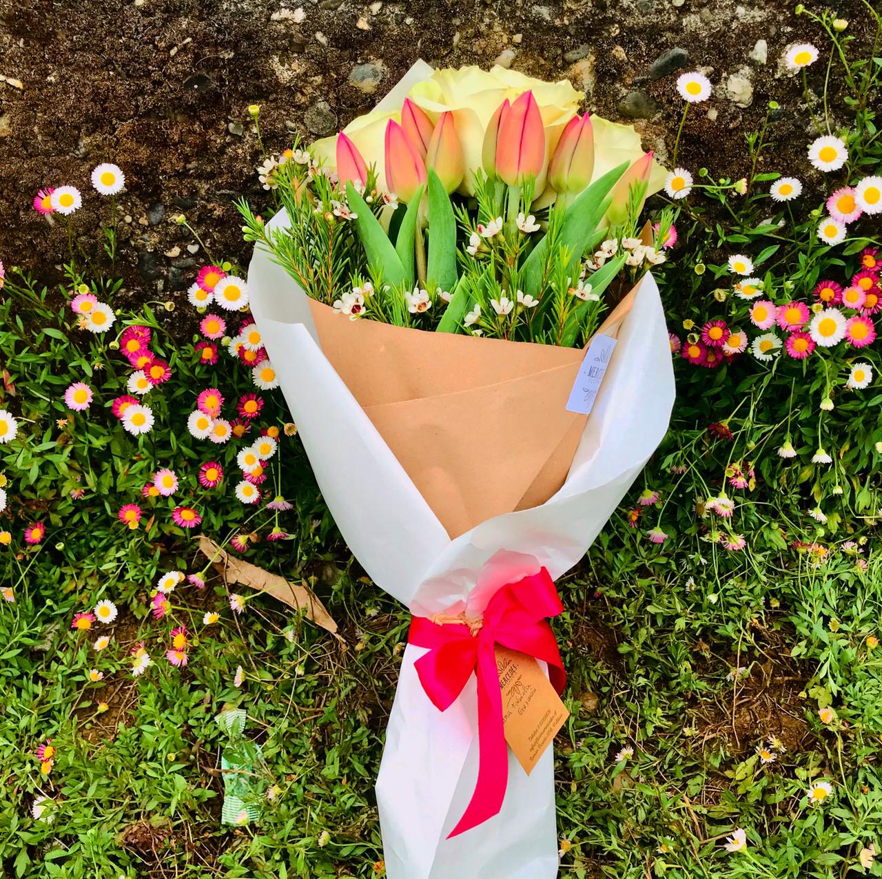 Ramo Mini Rosas & Tulipanes